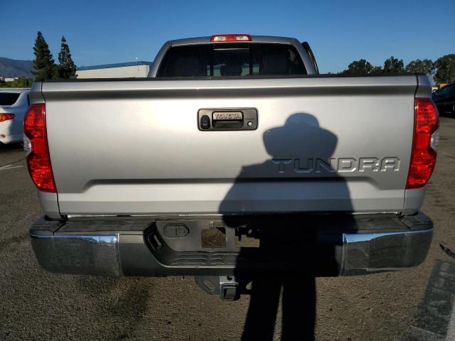 5TFRY5F10GX210158 - 2016 TOYOTA TUNDRA DOUBLE CAB SR/SR5 SILVER photo 6