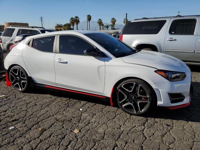 KMHT36AH4NU012143 - 2022 HYUNDAI VELOSTER N WHITE photo 4