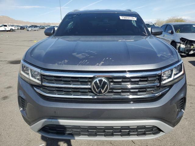 1V2HE2CA6MC215129 - 2021 VOLKSWAGEN ATLAS CROS SE GRAY photo 5