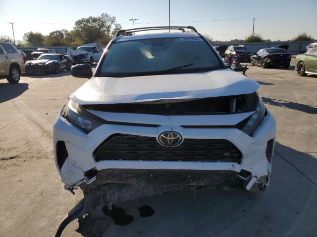 JTMH1RFV4KD511908 - 2019 TOYOTA RAV4 LE WHITE photo 5