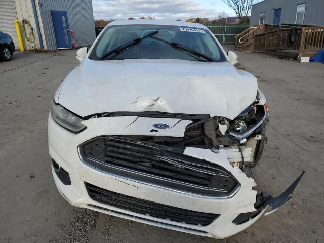 3FA6P0H9XFR282929 - 2015 FORD FUSION SE WHITE photo 5