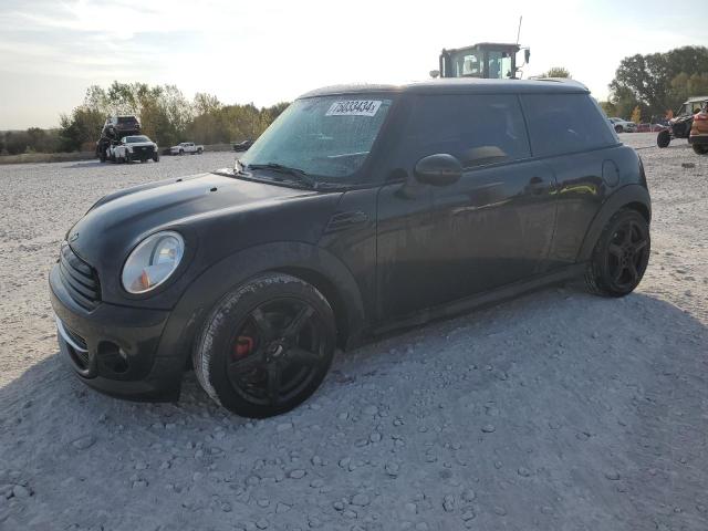 2013 MINI COOPER, 