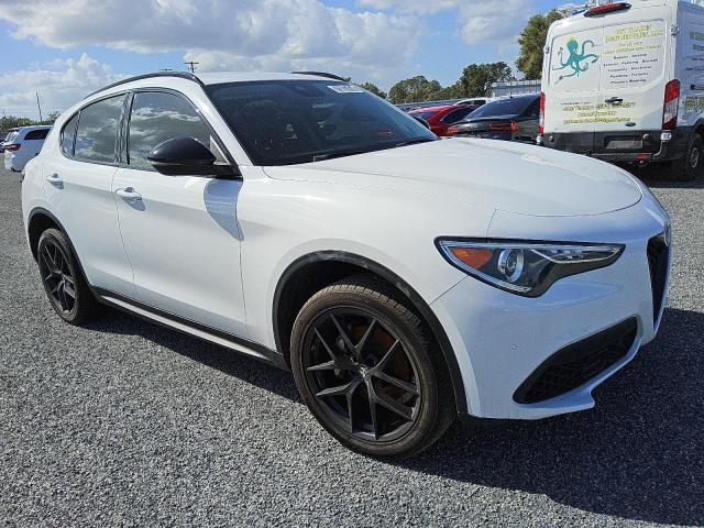 ZASPAJAN2M7D08836 - 2021 ALFA ROMEO STELVIO SPORT თეთრი ფოტო 4