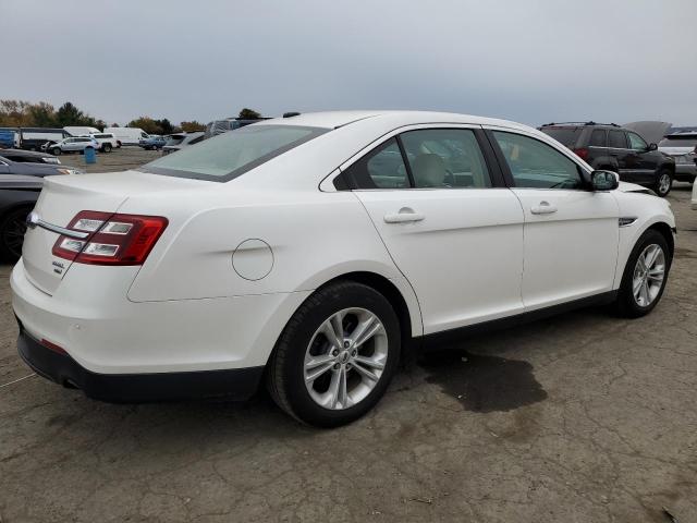 1FAHP2H89FG122110 - 2015 FORD TAURUS SEL WHITE photo 3