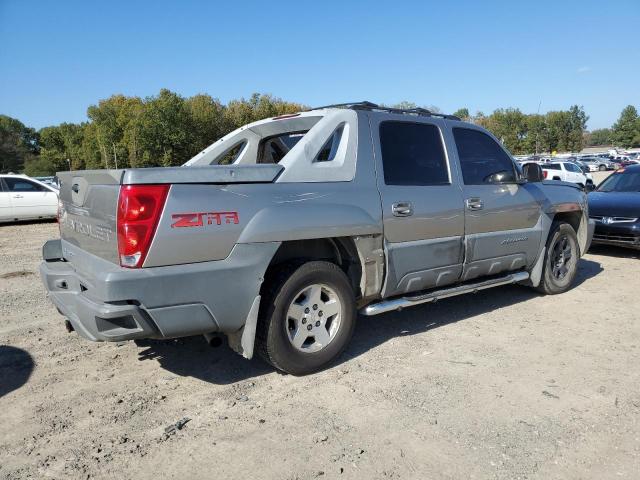 3GNEC13T82G324280 - 2002 CHEVROLET AVALANCHE C1500 BROWN photo 3