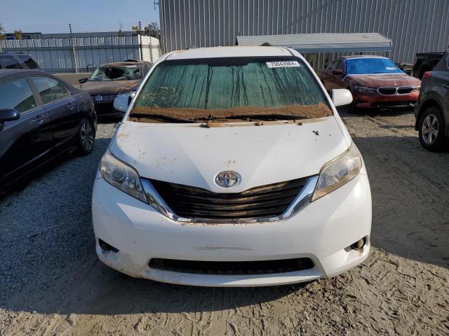 5TDKK3DCXDS396143 - 2013 TOYOTA SIENNA LE WHITE photo 5