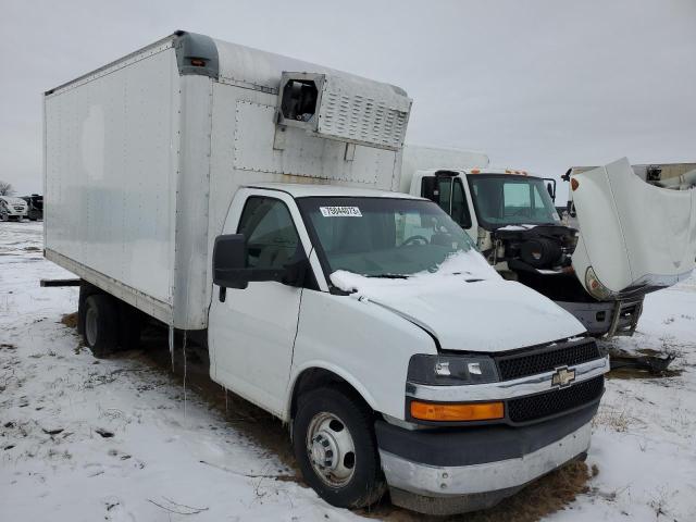 1HA3GSCG3HN001960 - 2017 CHEVROLET EXPRESS G3 WHITE photo 4