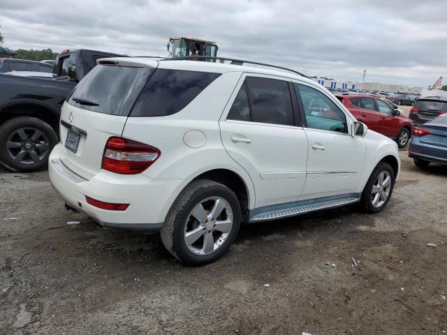 4JGBB5GB4AA611793 - 2010 MERCEDES-BENZ ML 350 WHITE photo 3