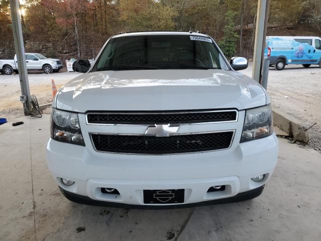 3GNTKFE72CG238889 - 2012 CHEVROLET AVALANCHE LT WHITE photo 5