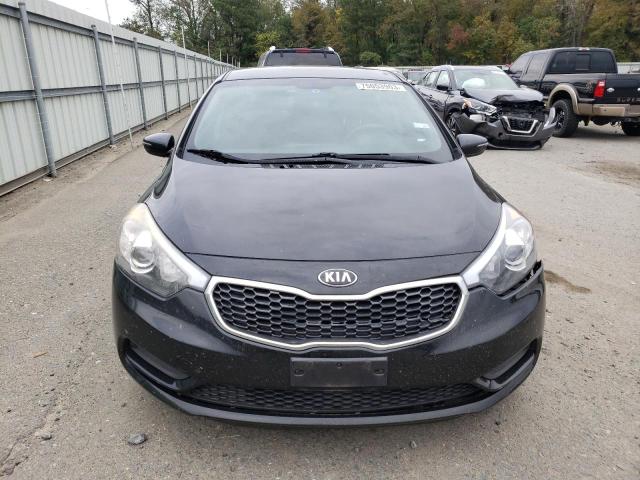 KNAFX4A60G5589657 - 2016 KIA FORTE LX BLACK photo 5