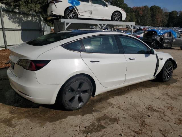 5YJ3E1EA9PF459805 - 2023 TESLA MODEL 3 WHITE photo 3