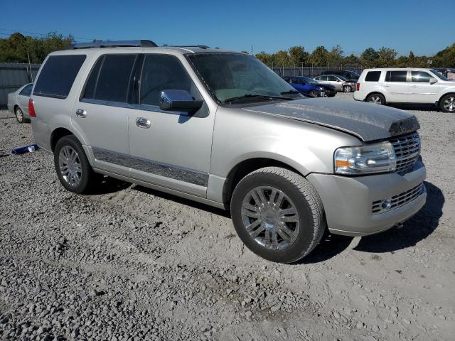 5LMFU28547LJ06060 - 2007 LINCOLN NAVIGATOR SILVER photo 4