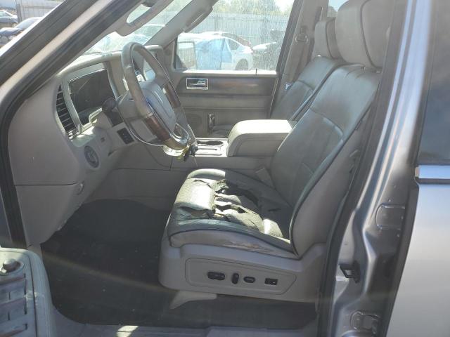5LMFU28547LJ06060 - 2007 LINCOLN NAVIGATOR SILVER photo 7