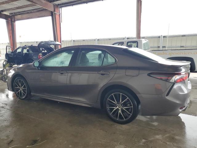 4T1G11AK5RU899943 - 2024 TOYOTA CAMRY SE NIGHT SHADE GRAY photo 2