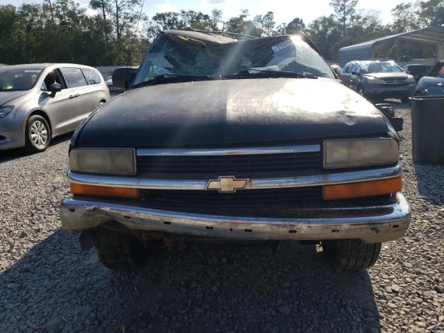 1GNCS13W7X2162386 - 1999 CHEVROLET BLAZER BLACK photo 5