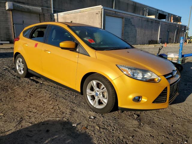 1FAHP3K28CL260878 - 2012 FORD FOCUS SE GOLD photo 4