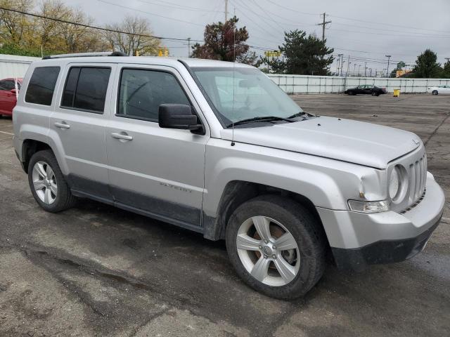 1C4NJPFA1CD690415 - 2012 JEEP PATRIOT LATITUDE SILVER photo 4