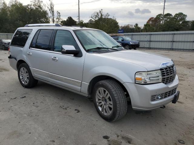 5LMJJ2H52AEJ08453 - 2010 LINCOLN NAVIGATOR SILVER photo 4