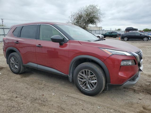 JN8BT3AA5PW003061 - 2023 NISSAN ROGUE S MAROON photo 4