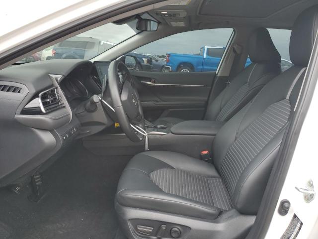 4T1G11AK4RU889775 - 2024 TOYOTA CAMRY SE NIGHT SHADE WHITE photo 7