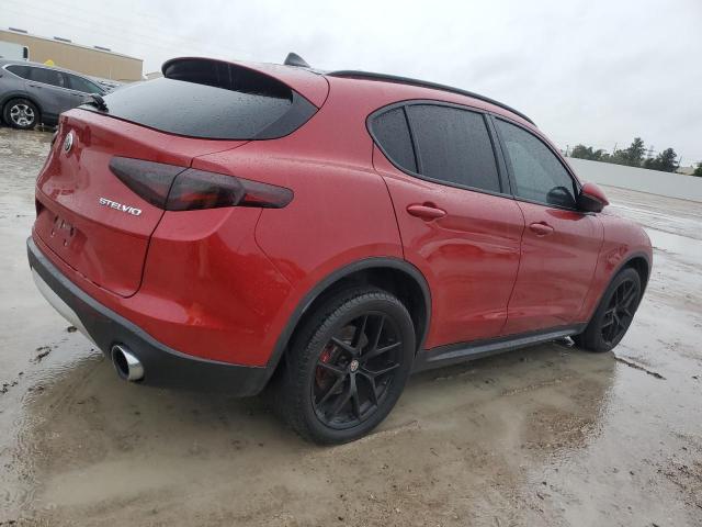 ZASFAKNN0J7B67210 - 2018 ALFA ROMEO STELVIO TI SPORT RED photo 3