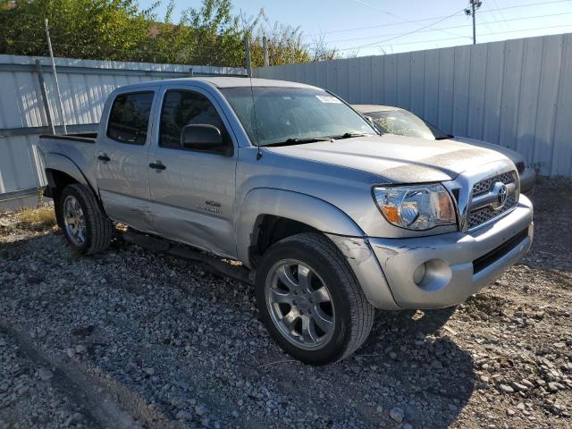 5TFJU4GN2BX010606 - 2011 TOYOTA TACOMA DOUBLE CAB PRERUNNER SILVER photo 4