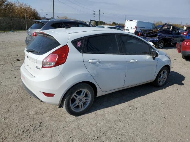 3FADP4EJ7JM114541 - 2018 FORD FIESTA SE WHITE photo 3