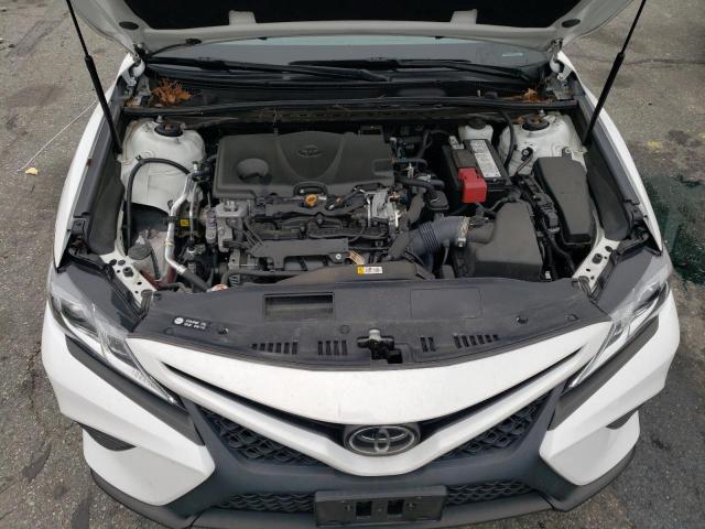 4T1G11BK6LU007396 - 2020 TOYOTA CAMRY SE WHITE photo 11