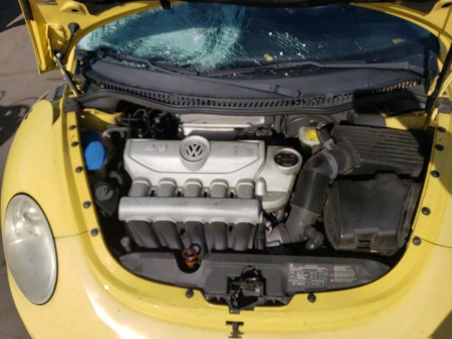 3VWPW3AG3AM017459 - 2010 VOLKSWAGEN NEW BEETLE YELLOW photo 11