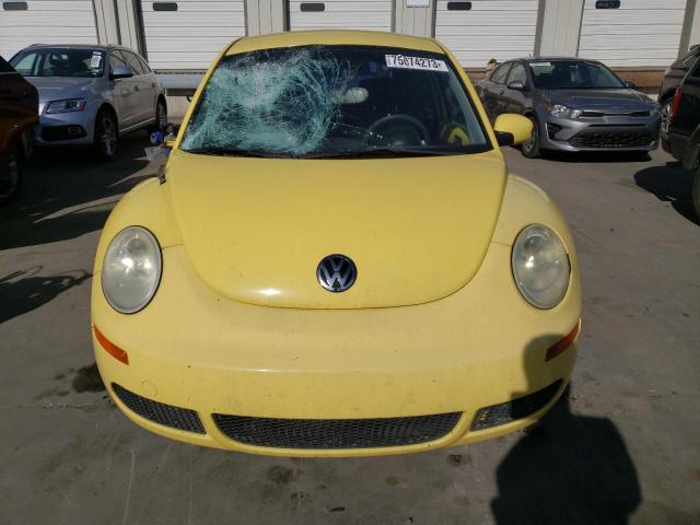 3VWPW3AG3AM017459 - 2010 VOLKSWAGEN NEW BEETLE YELLOW photo 5