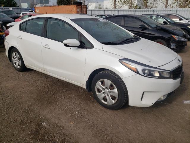 3KPFL4A71HE074048 - 2017 KIA FORTE LX WHITE photo 4