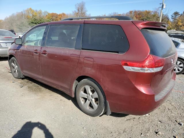 5TDKK3DC5BS064527 - 2011 TOYOTA SIENNA LE RED photo 2