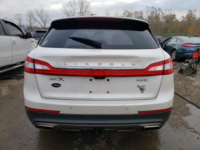 2LMTJ8LR8GBL21747 - 2016 LINCOLN MKX RESERVE WHITE photo 6