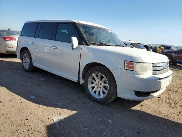 2FMGK5CC1ABD03778 - 2010 FORD FLEX SEL WHITE photo 4