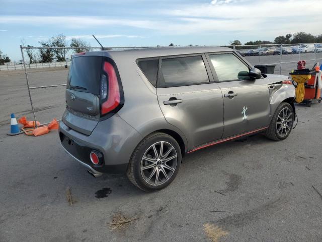 KNDJX3AA7J7591221 - 2018 KIA SOUL ! GRAY photo 3