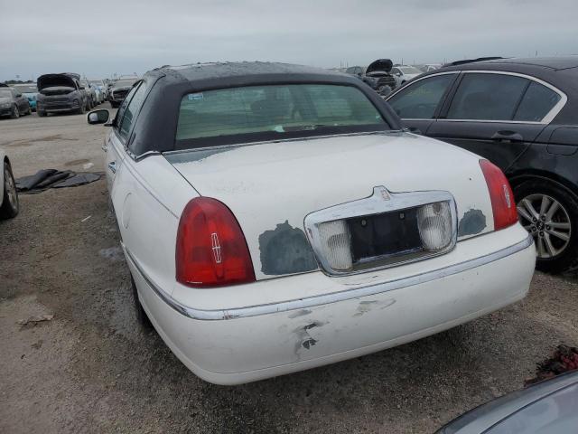 1LNHM81W11Y606933 - 2001 LINCOLN TOWN CAR EXECUTIVE WHITE photo 6