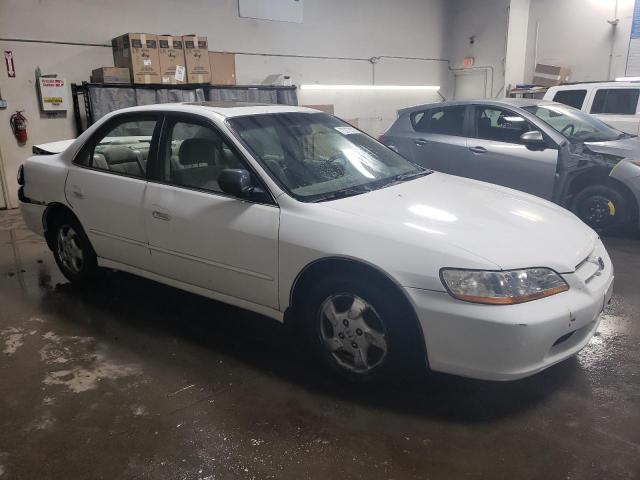 JHMCG5651XC049546 - 1999 HONDA ACCORD EX WHITE photo 4