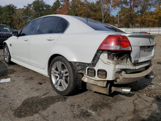 6G2ER57779L199689 - 2009 PONTIAC G8 WHITE photo 2