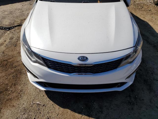 5XXGT4L38KG295725 - 2019 KIA OPTIMA LX WHITE photo 11