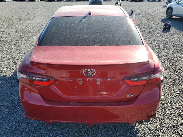 4T1G11AK6PU117842 - 2023 TOYOTA CAMRY SE NIGHT SHADE RED photo 6
