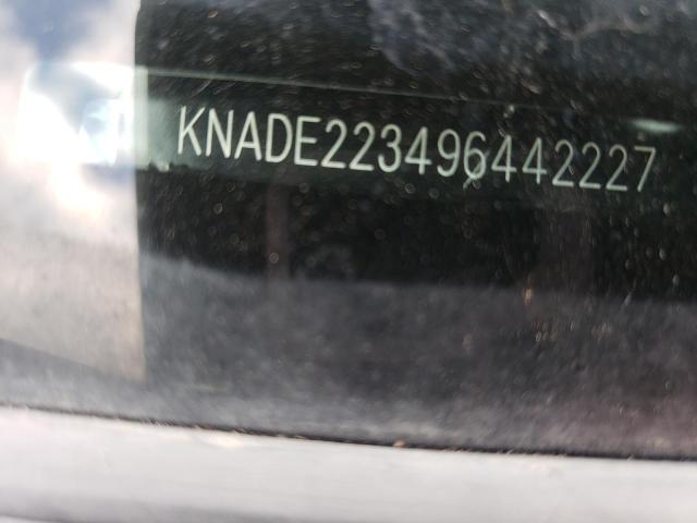 KNADE223496442227 - 2009 KIA RIO BASE SILVER photo 13