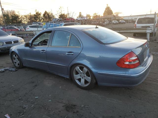 WDBUF83J55X180642 - 2005 MERCEDES-BENZ E 500 4MATIC BLUE photo 2