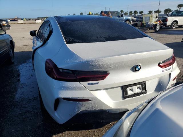WBAGV8C06RCR92096 - 2024 BMW M850XI WHITE photo 6