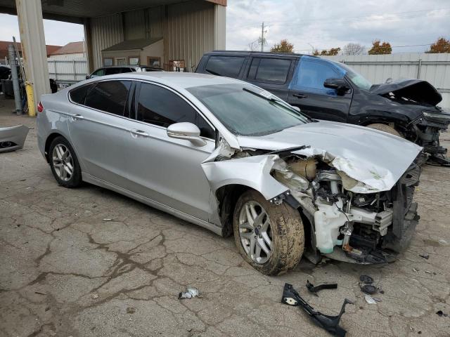 3FA6P0HD1GR250778 - 2016 FORD FUSION SE SILVER photo 4