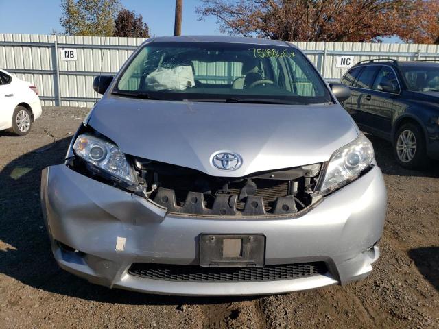 5TDZK3DC9ES493513 - 2014 TOYOTA SIENNA SILVER photo 5