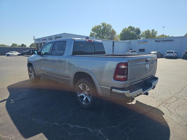 1C6SRFJT0NN394837 - 2022 RAM 1500 LARAMIE SILVER photo 3