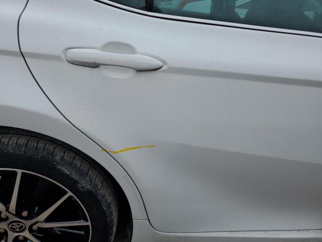 4T1G11AK2PU763749 - 2023 TOYOTA CAMRY SE NIGHT SHADE WHITE photo 12