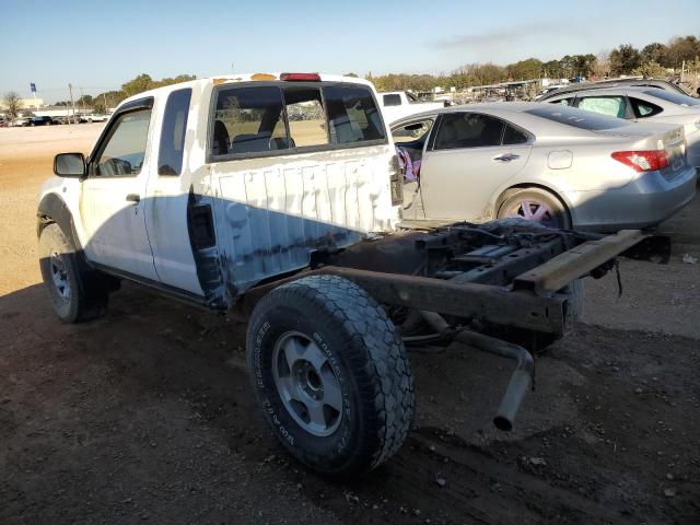 1N6ED26Y31C377907 - 2001 NISSAN FRONTIER KING CAB XE WHITE photo 2