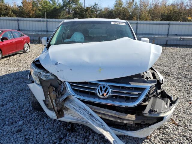 2C4RVABG8ER135054 - 2014 VOLKSWAGEN ROUTAN SE WHITE photo 5