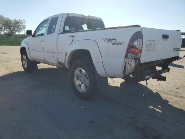 5TETU4GN9AZ709439 - 2010 TOYOTA TACOMA PRERUNNER ACCESS CAB WHITE photo 2